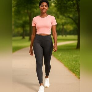 NWT  LARGE Effortless Support High-Rise Pocketed 7/8 Leggings -